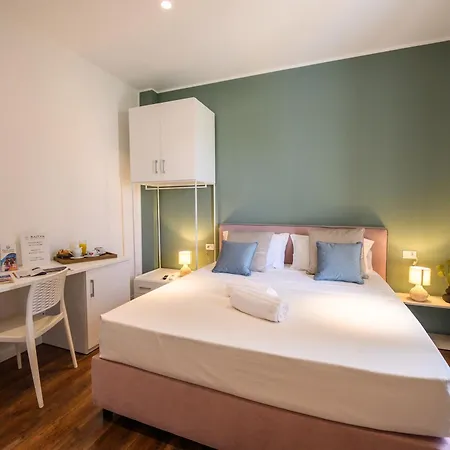 Baitan Hotel *